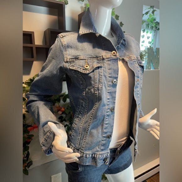 UNIQLO Women's Medium Wash Denim Lagenlook Jean Jacket‎ Size M RefJ008 - Picture 4 of 7